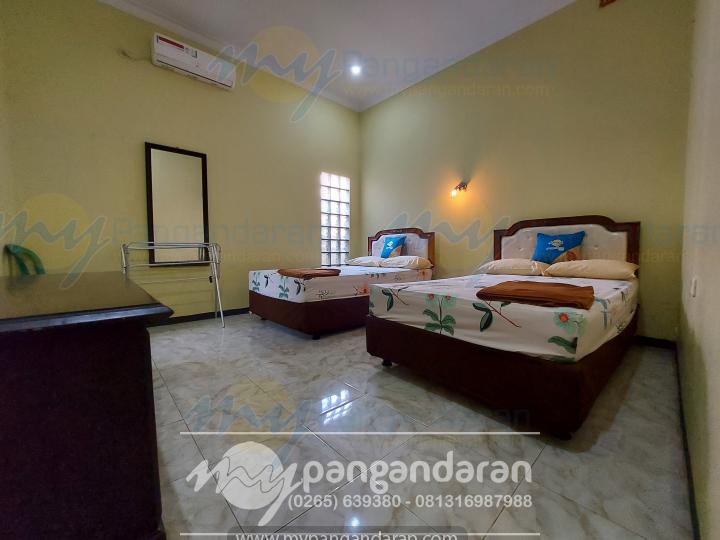   Tampilan Kamar Tidur Villa Citumang 1 Pangandaran<br />
Kamar 1 (Duble bed ukuran 140x200) di fasilitasi dengan Kamar Mandi